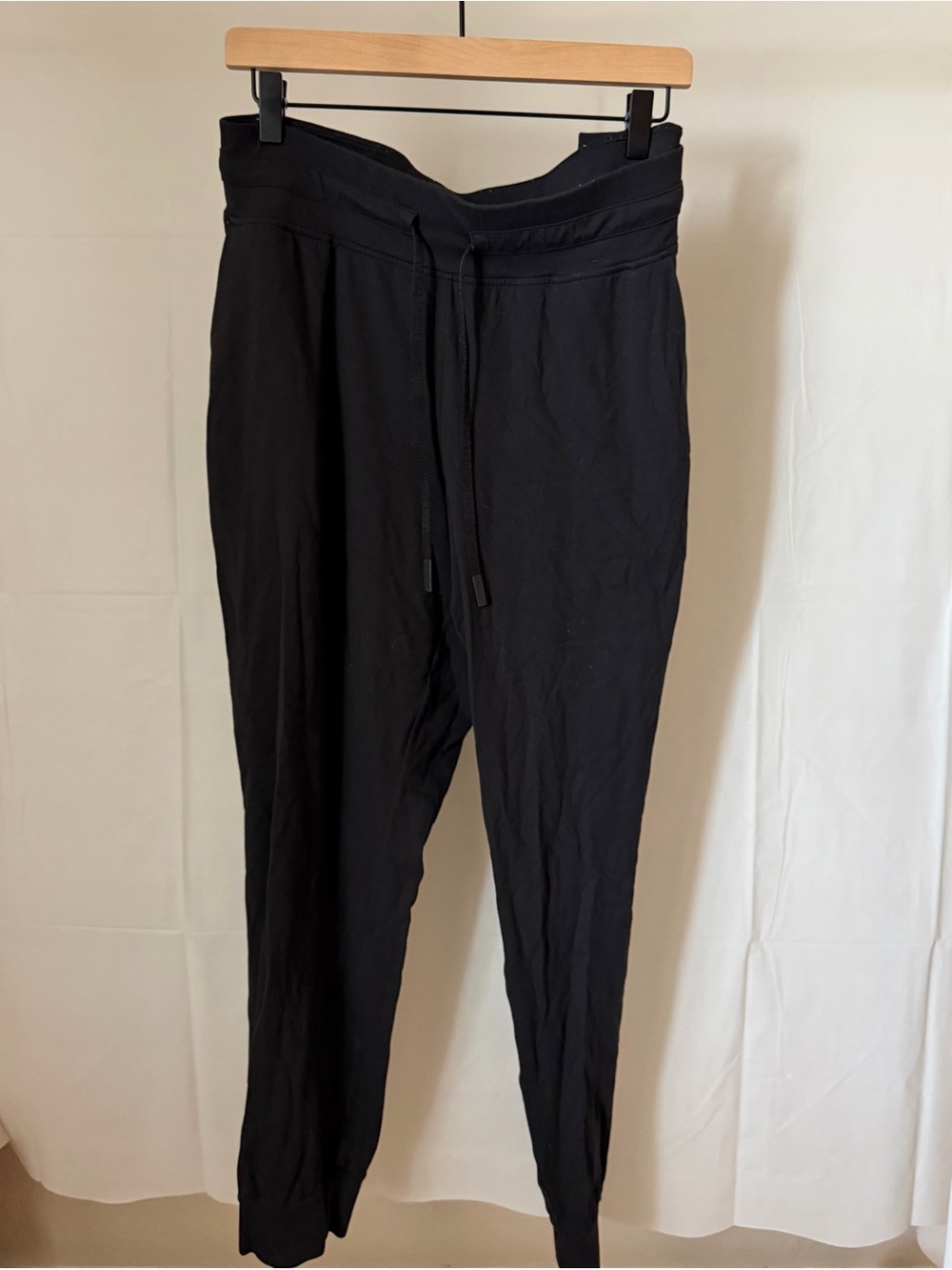 Lululemon joggers size 16